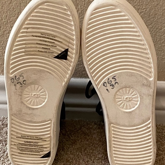 UGG Gray Lace-up Booties (Women's Size 6.5) - Picture 4 of 7